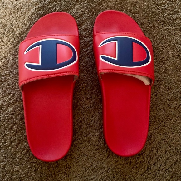 Men’s Champion slides Size 8 - Picture 1 of 3